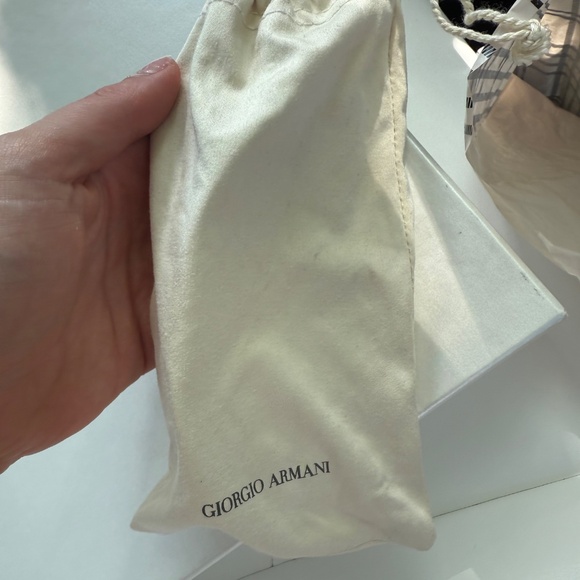 Sunglasses - Picture 6 of 7